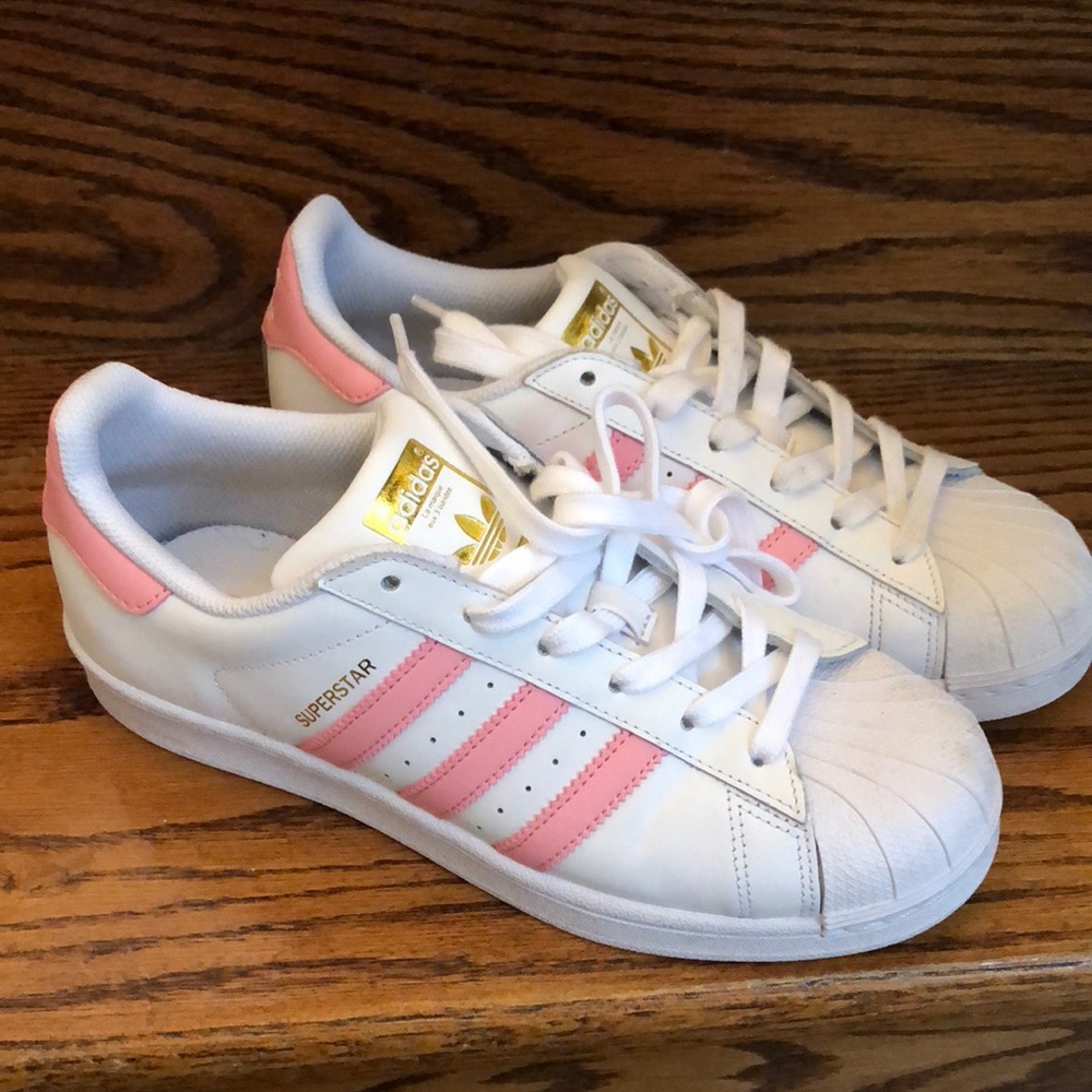 Adidas women’s size 7